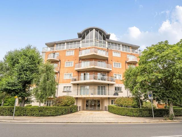 Flat for sale in Greater London