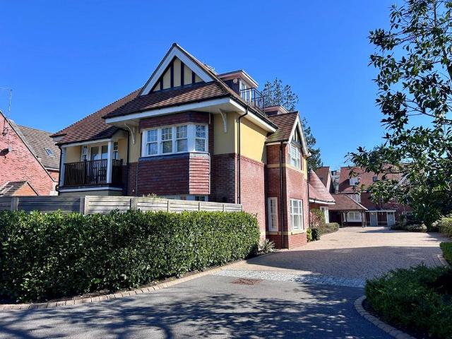 Flat for sale in Branksome Chine, Branksome Park
