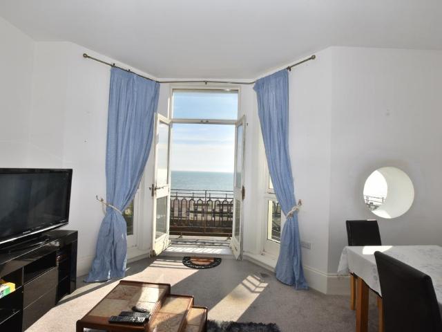 Flat for sale in West Marina, Guestling Green