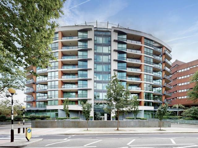 Flat for sale in St. John's Wood, Greater London
