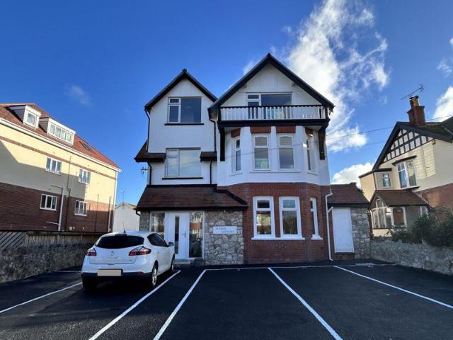 Flat for sale in Colwyn Bay, Wales
