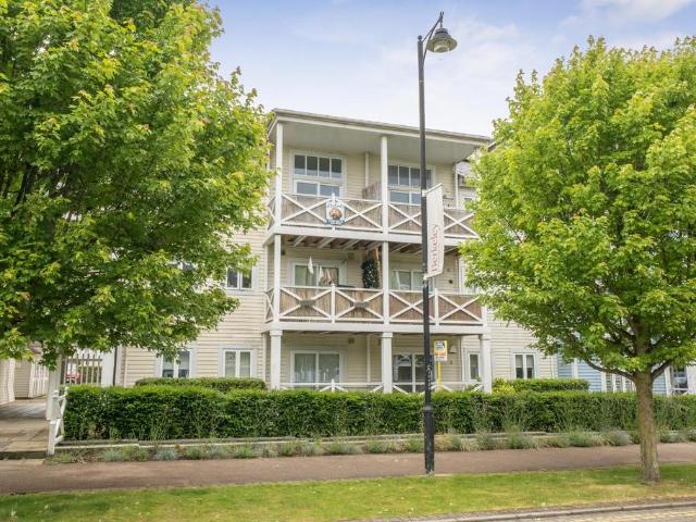 Flat for sale in Snodland, Bourne Vale