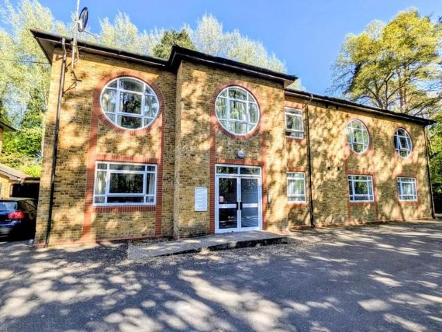 Flat for sale in Bolton Low Houses, Hampshire