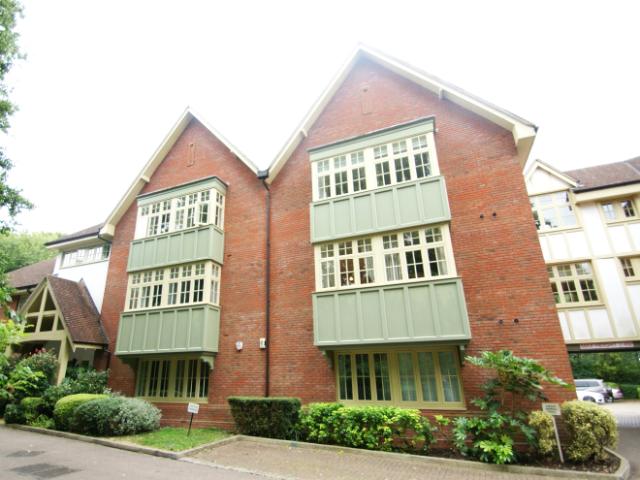 Flat for sale in Ingatestone and Fryerning, Navestock Side