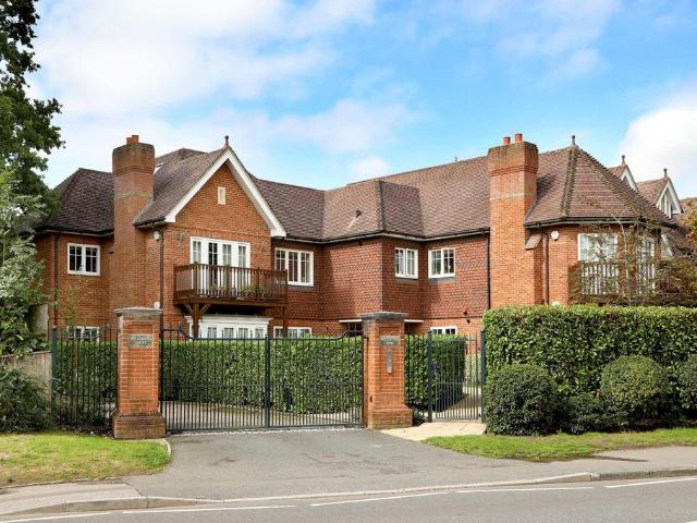Flat for sale in Beaconsfield, Penn Bottom