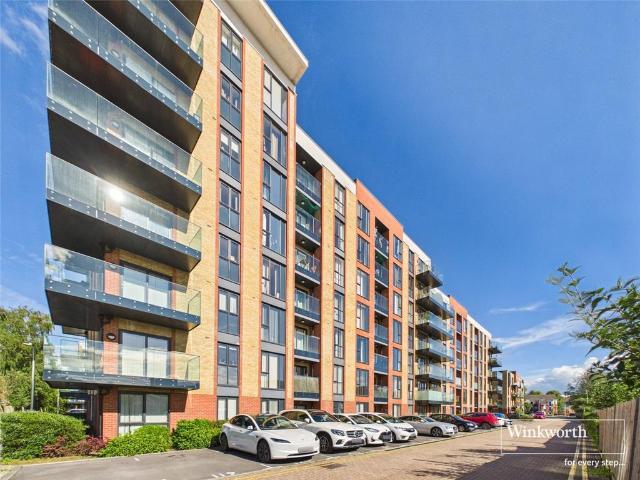Flat for sale in Newtown, Reading