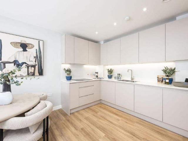 Flat for sale in North Wembley, Greater London