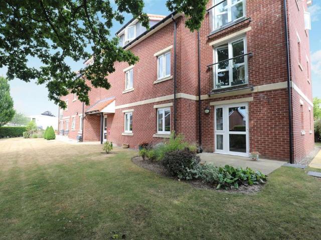 Flat for sale in Easingwold