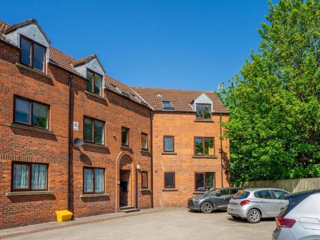 Flat for sale in High Field, York