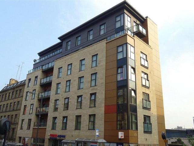Flat for sale in West Yorkshire