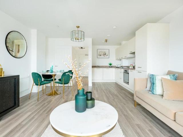Flat for sale in Greenfields, Red Hill