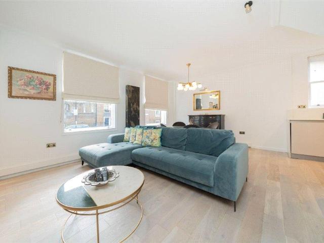 Flat for sale in Marylebone, Greater London