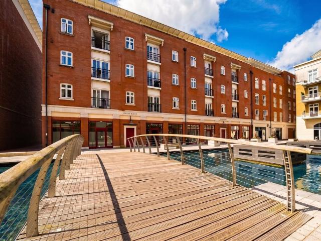Flat for sale in Dickens Heath, West Midlands