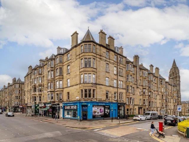 Flat for sale in Bruntsfield, Scotland