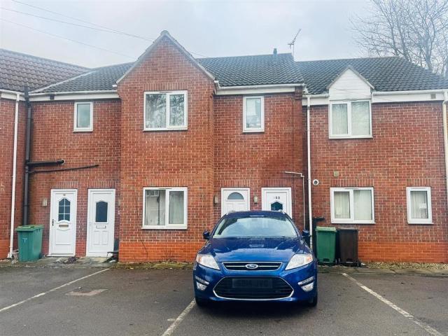 Flat for sale in Airedale, West Yorkshire