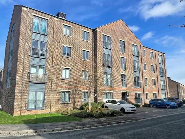 Flat for sale in Priddy's Hard, Middlecroft