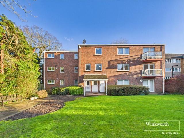 Flat for sale in Hendon, Greater London