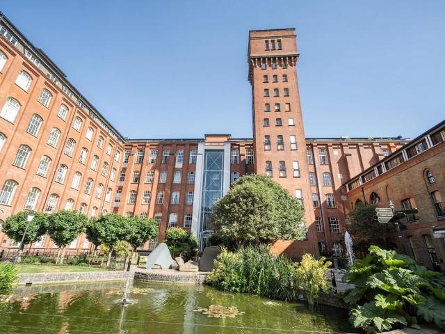 Flat for sale in Old Ford, Bow