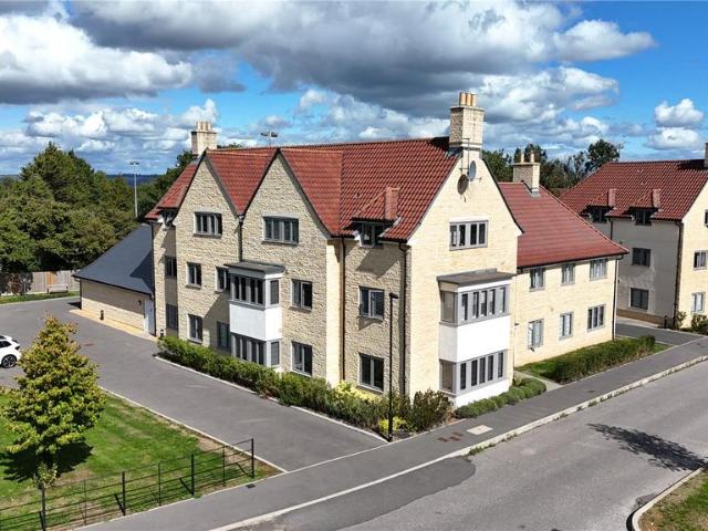 Flat for sale in Southstoke, West of England