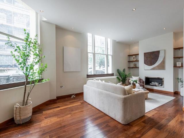 Flat for sale in Paddington, Greater London