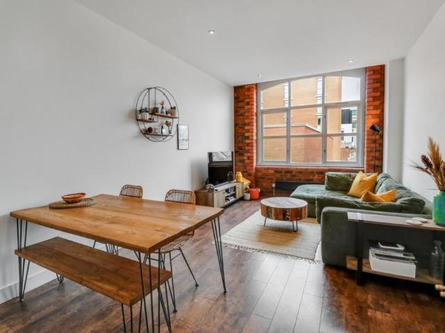 Flat for sale in Georgia, Greater Manchester
