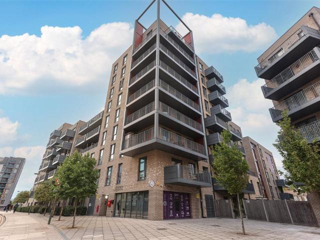 Flat for sale in Colindale, Greater London