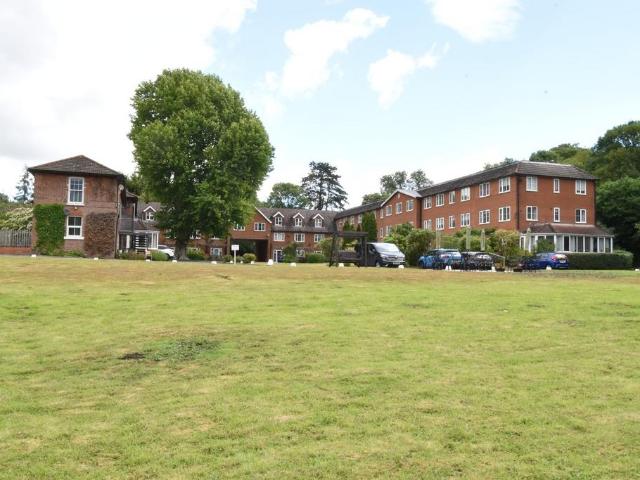 Flat for sale in Bridgefield, Kent