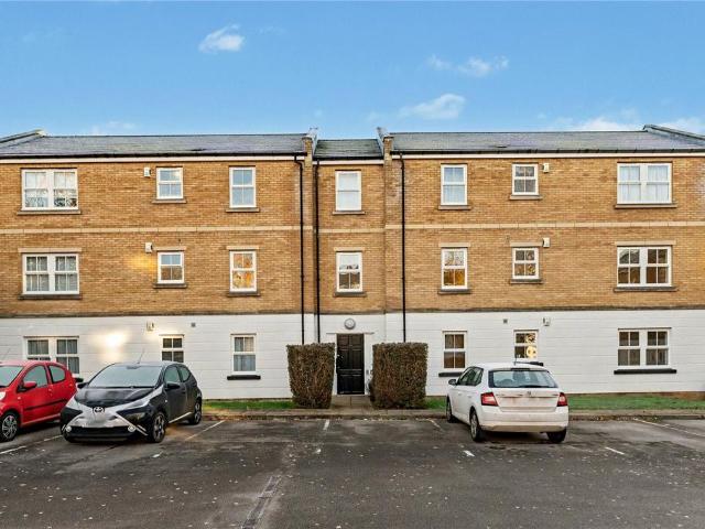 Flat for sale in Chapeltown, West Yorkshire