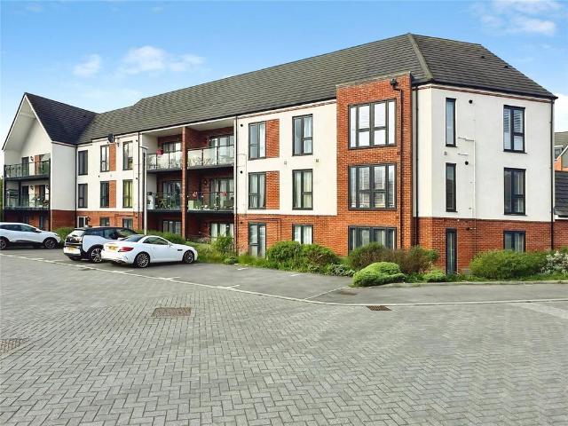 Flat for sale in Wokingham, Isle Of Man