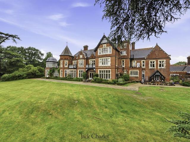 Flat for sale in Bourne Vale, Kent