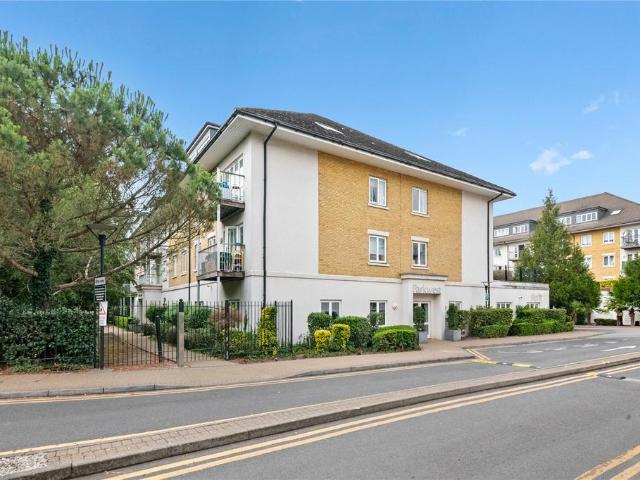 Flat for sale in West Drayton, Greater London