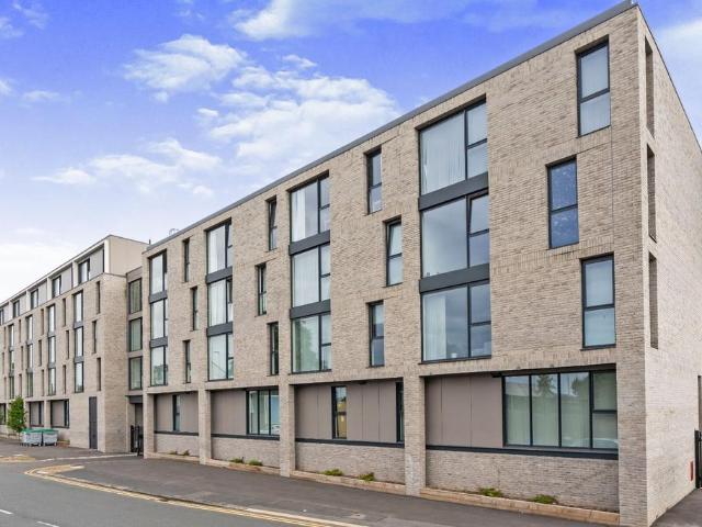 Flat for sale in Higher Broughton, Salford