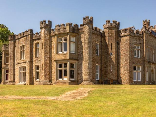 Flat for sale in Blackpill, Nangreaves