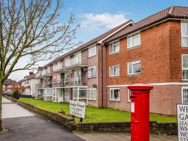 Flat for sale in Greater London