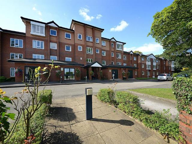 Flat for sale in Appleton, Warrington