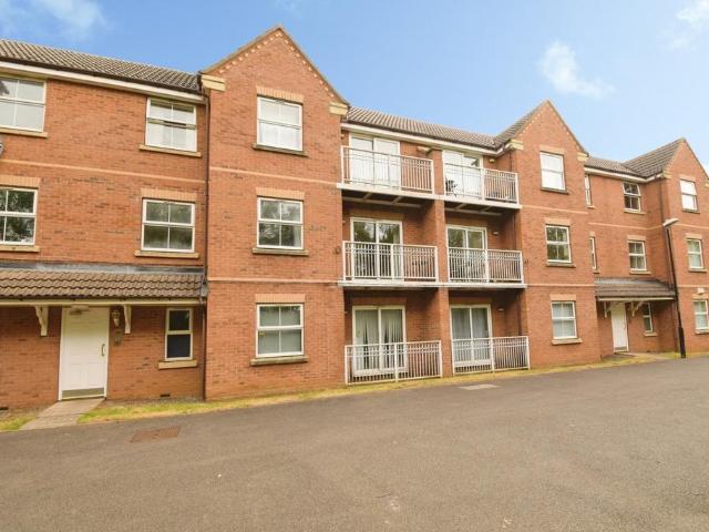 Flat for sale in Cheylesmore, West Midlands