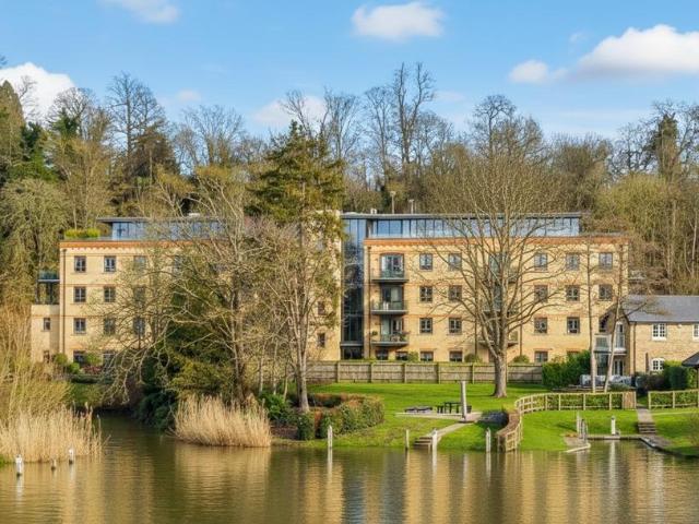 Flat for sale in Swallow, Buckinghamshire