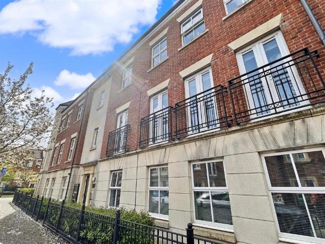 Flat for sale in Westoe, South Shields