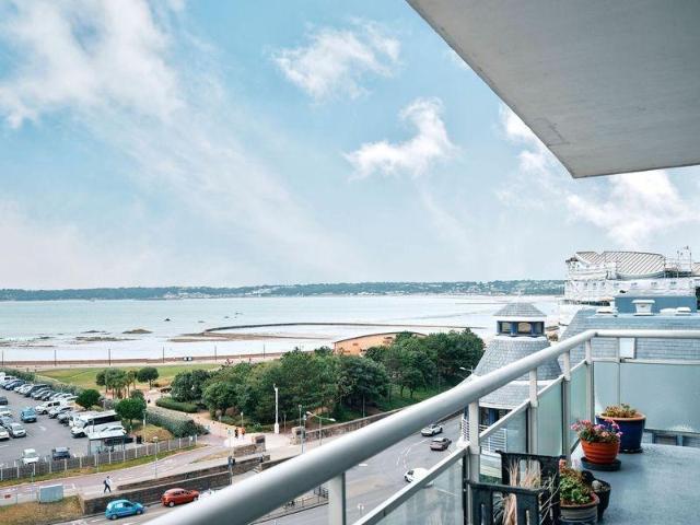 Flat for sale in St Helier, Greater London