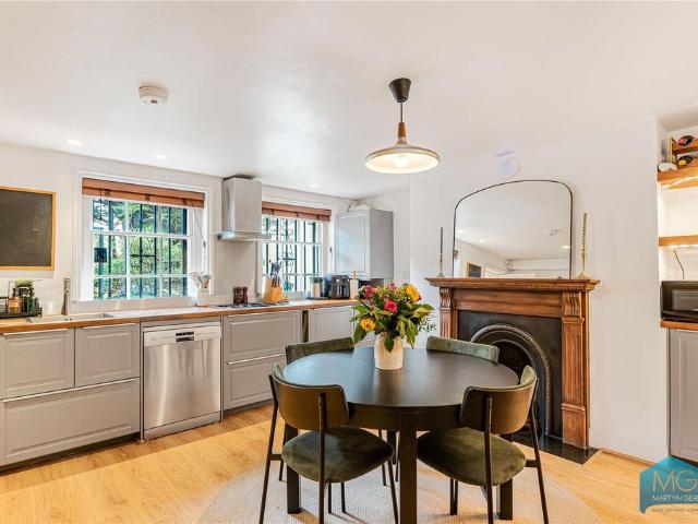 Flat for sale in Tufnell Park, Greater London
