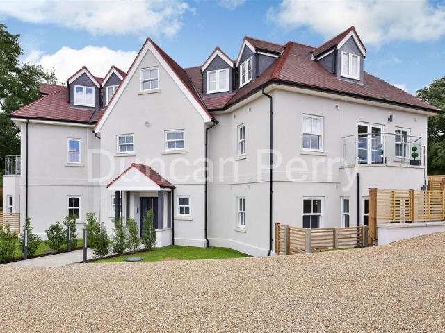 Flat for sale in Bell Bar, Fretherne