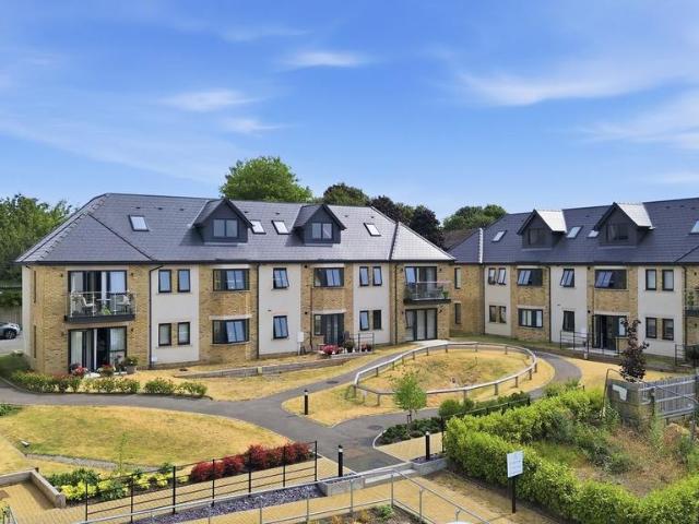 Flat for sale in Rogerstone, Wales
