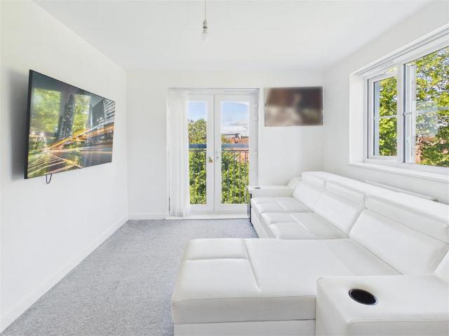 Flat for sale in Hillfields, West Midlands