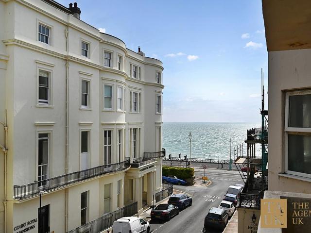 Flat for sale in Kemptown, Brighton & Hove