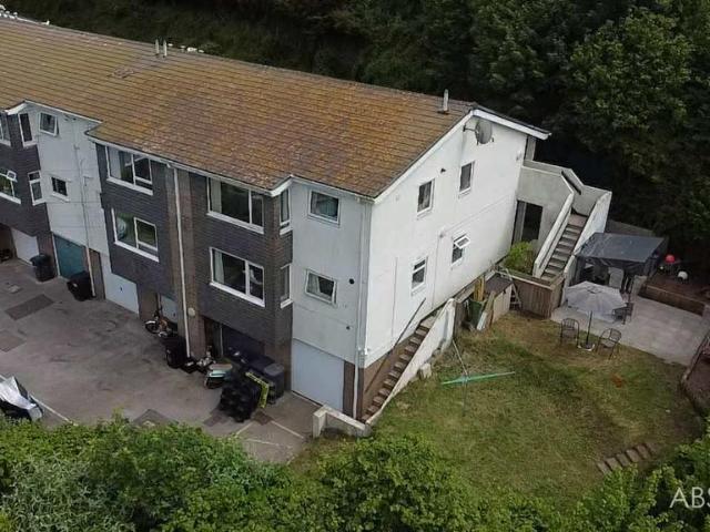 Flat for sale in Brixham
