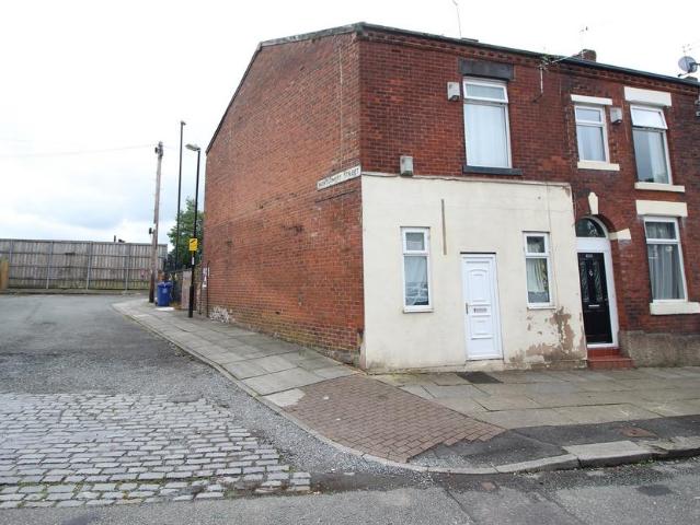 Flat for sale in Sudden, Burnedge
