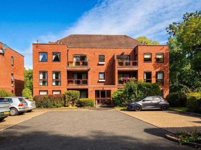 Flat for sale in Solihull, West Midlands