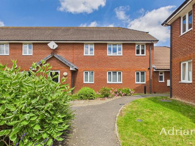 Flat for sale in Melbourne, Chelmsford