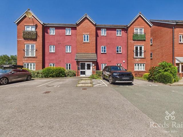Flat for sale in Huyton, Knowsley