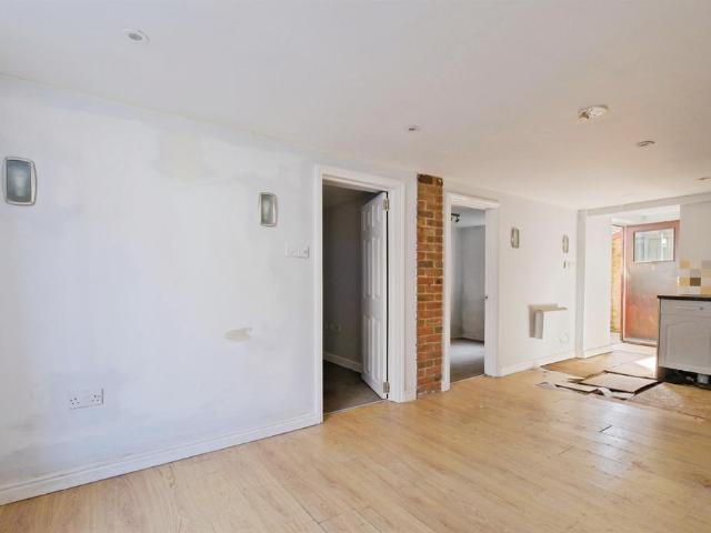 Flat for sale in Blandford Forum, Blandford
